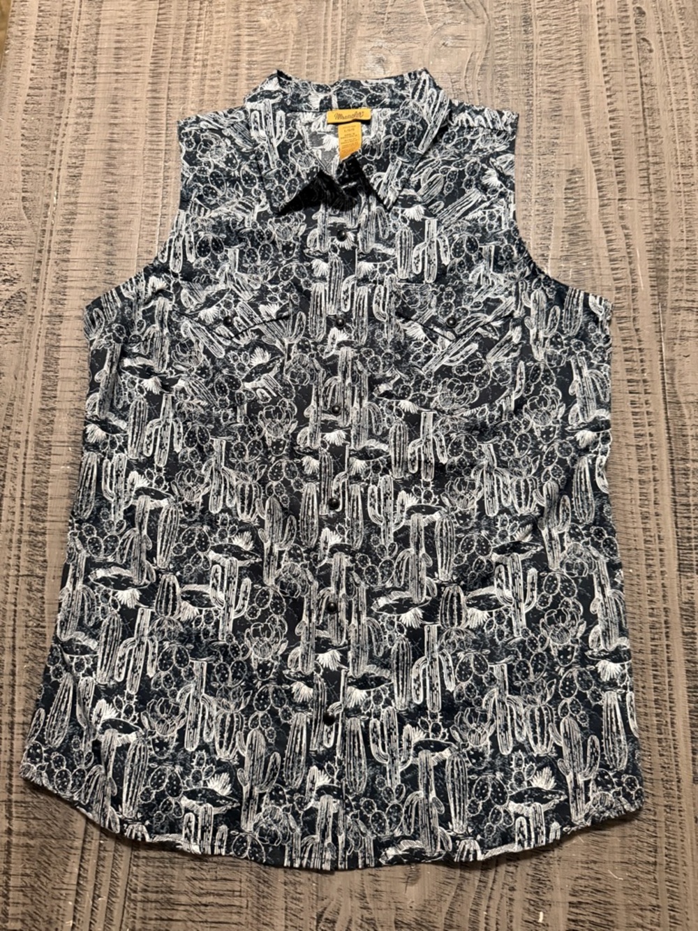 Wrangler Navy & White Cactus Print Button-Front sleeveless Vest Shirt